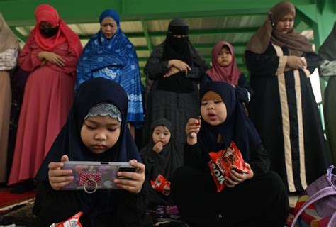 pinay muslim kantutan|Kantutan na bagay na bagay sa malilibog .